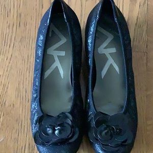 Anne Klein Sport Black Sparkle 2 with FloralMotif Dress Shoes Size 8